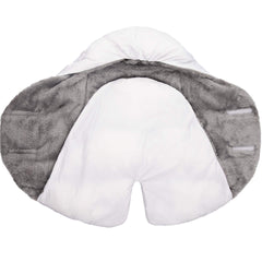 7 A.M. Nido wrap three-direction design keeps baby snug during transfers.