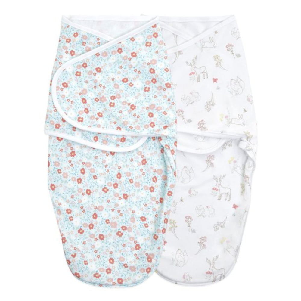 aden + anais Essentials swaddle wrap bottom zipper closeup enables easy diaper changes.