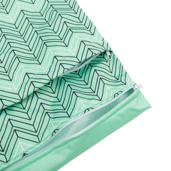 ALVABABY wet/dry bag with carry handle for easy attachment to a diaper bag.