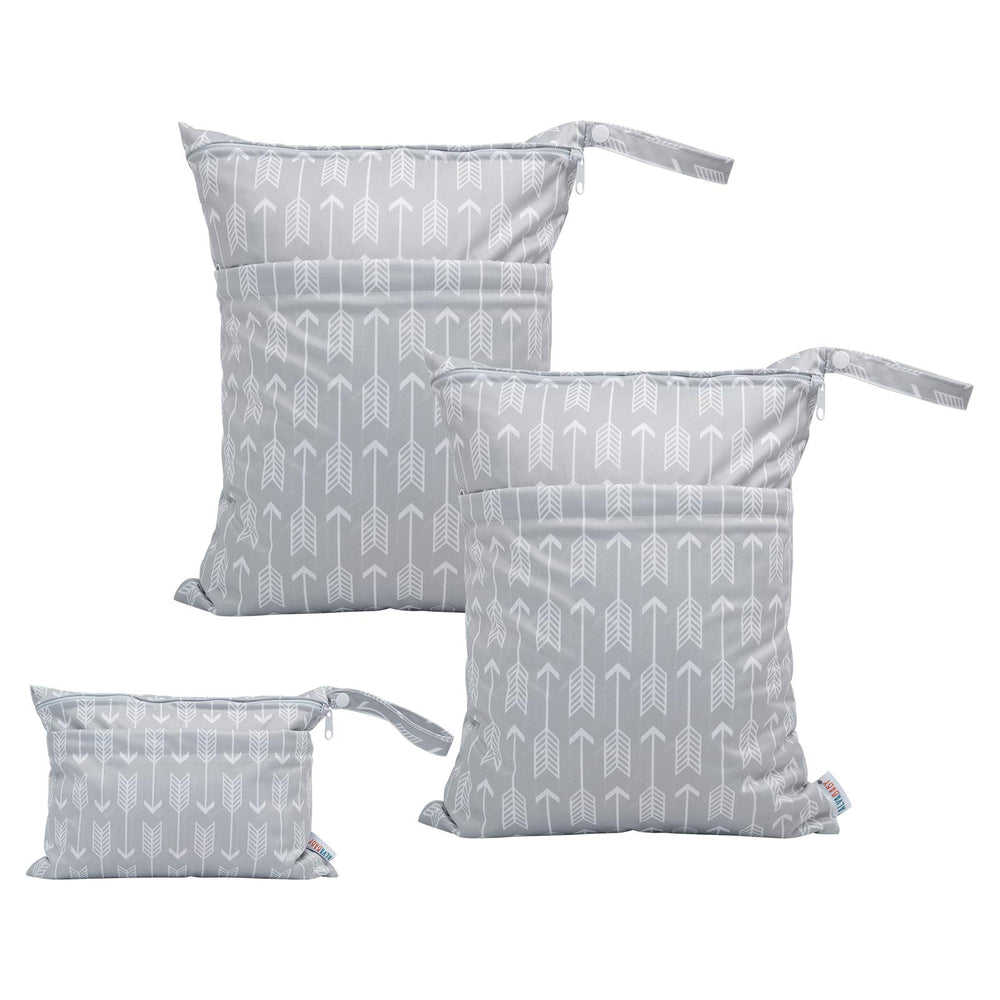 ALVABABY wet/dry bag large capacity for diapers keeps wet and dry items separated.