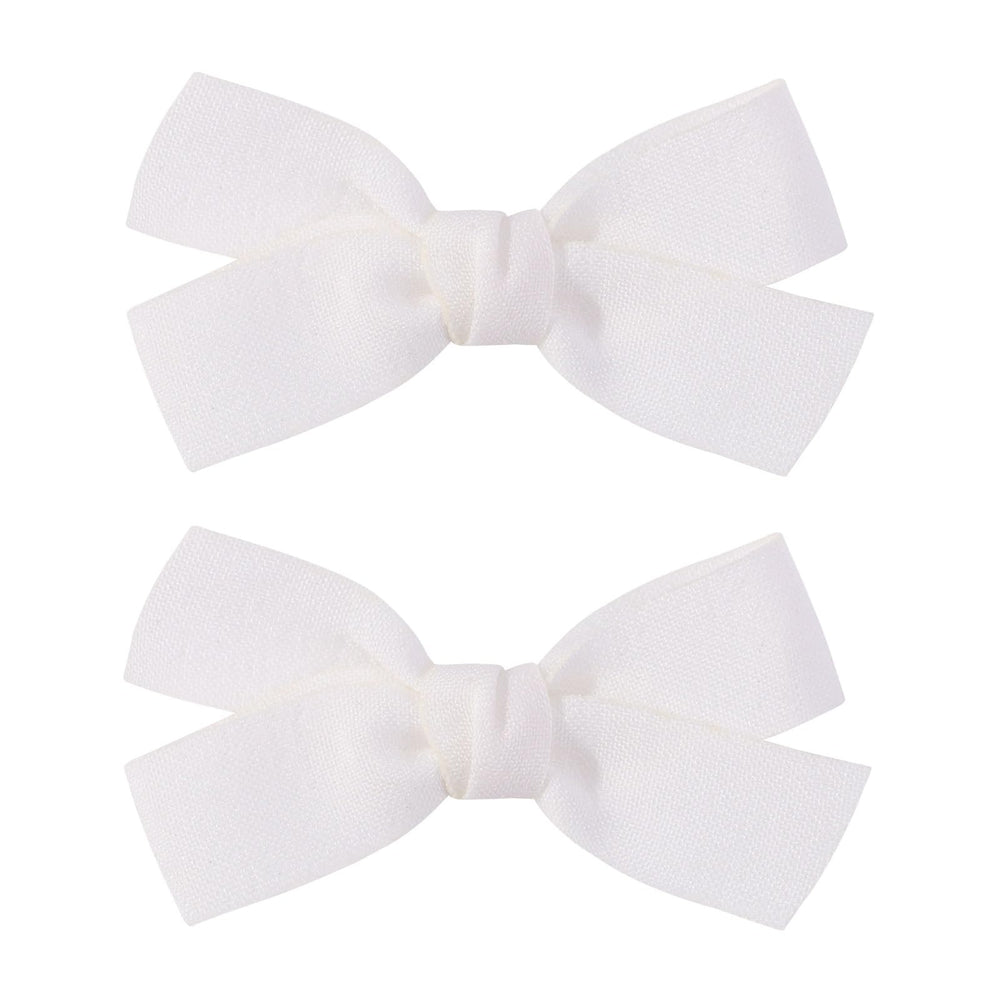 Amybasic adorable white hair bow clip set for baby girls enhances outfits with coordinated charm.