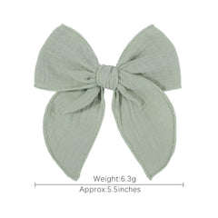 AMYDECOR boutique hair bow styling ideas for versatile outfits and occasions.
