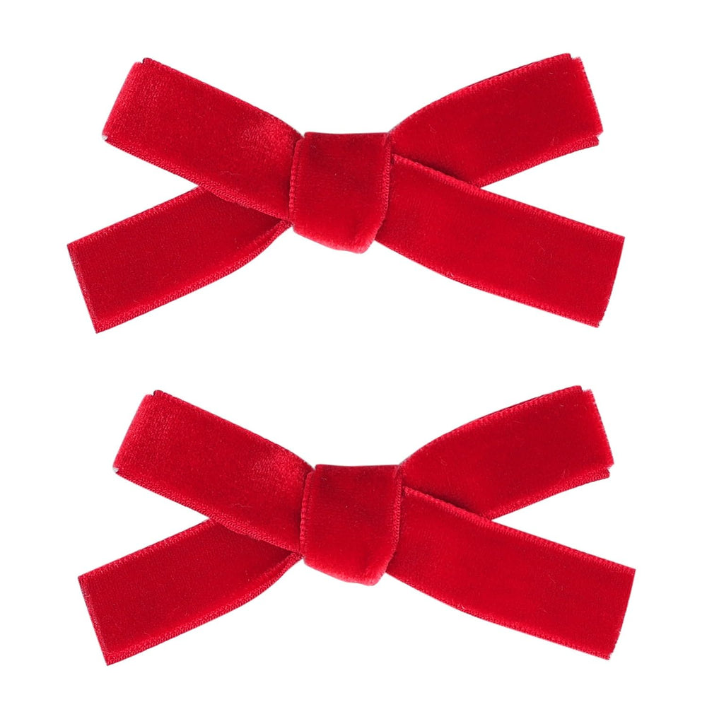 AMYDECOR velvet bow hair clip with secure alligator clip, ideal for lasting pigtails.