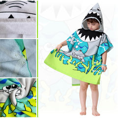 Athaelay hooded towel on toddler drying after bath quickly.