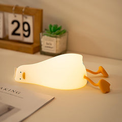 ATSUI Duck Night Light front glow shows soft, calming illumination for bedtime routines.