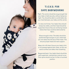 AVA OLIVER Essential Carrier deep seat hip-friendly design shown in action.