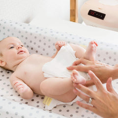 Avec Maman La Caresse wipe warmer top-heating delivers quick warmth during changes