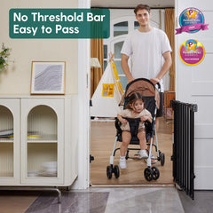 BABELIO baby gate demonstrates auto-close and one-handed operation for quick access.
