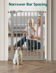 BABELIO two-way swing gate opening in both directions for easy traffic