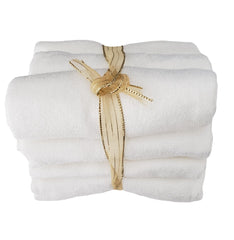 Gentle on delicate skin, suitable for newborns and sensitive routines.