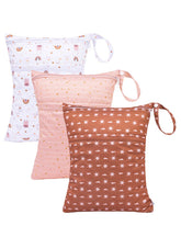 Babygoal wet bag double-pocket design keeps wet and dry items separate during travel.