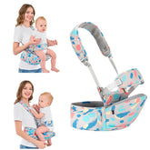 Babypark Baby Hip Seat Carrier front-view highlights ergonomic support during walks.