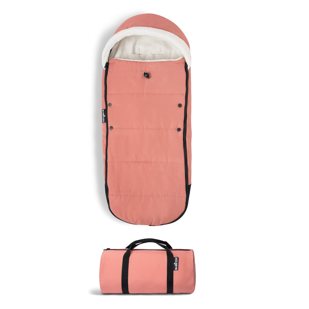 Babyzen YOYO footmuff with sherpa lining for warm, cozy stroller rides.