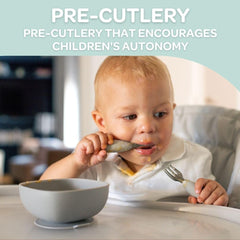 BEABA ambidextrous design shown—supports self-feeding for both hands.