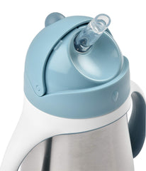 Beaba rain valve feature prevents spills while learning to sip.