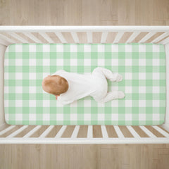 Besaomeom machine-washable crib sheets resist wrinkles and keep colors vibrant.