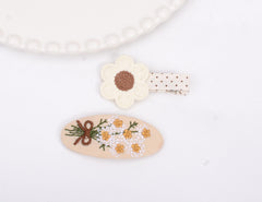 BIANHUAN embroidered-hairclip-design adds cute detail to infant hairstyles