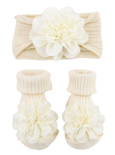 Bidadary baby flower headband 0-12m showing soft stretch for comfortable all-day wear.