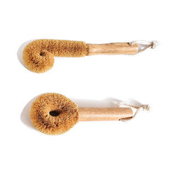 BIEAEIA bottle cleaning brush reaches inside bottles for thorough cleaning.