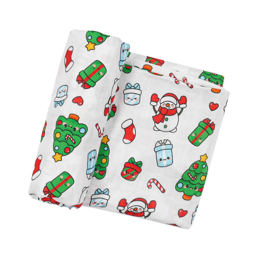 BlessEver muslin swaddle close-up shows soft touch for baby skin.