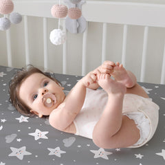 Brolex crib sheets with elastic edges ensure snug, slip-free fit.