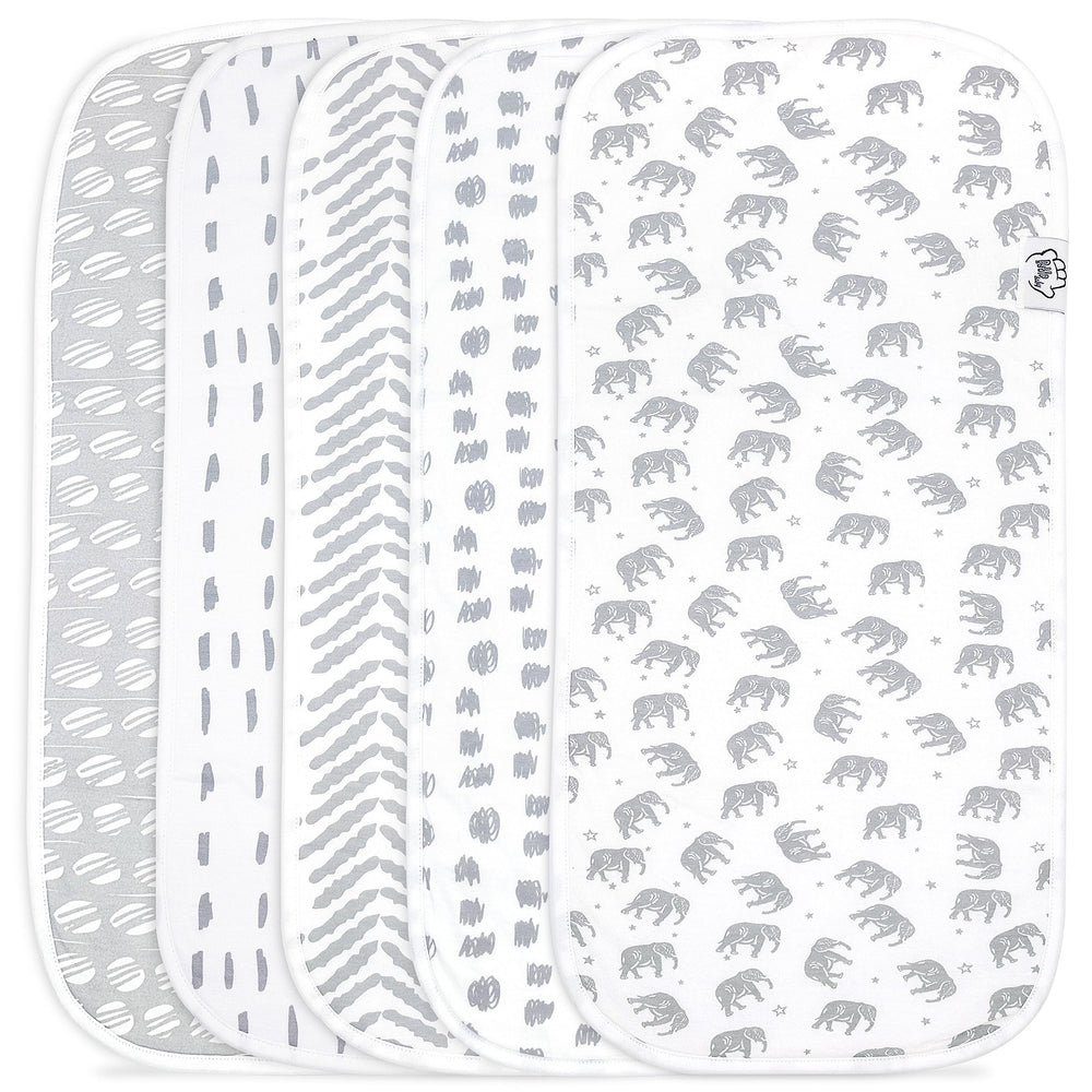 Bublo Baby burp cloth with double-layer cotton top and fleece bottom for high absorption during feeds.