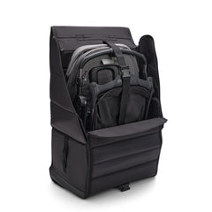 Bugaboo Comfort Transport Bag with carrying handles for comfortable on-the-go transport.