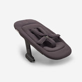 Bugaboo Giraffe newborn set seat close-up showing natural posture support for your baby.