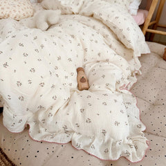 BuLuTu invisible zipper detail ensures quick duvet changes