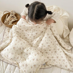 BuLuTu blanket close-up emphasizes skin-friendly cotton and gentle texture