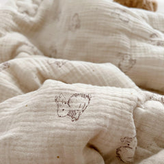 BuLuTu flower and animal pattern photography emphasizes charming nursery decor for kids.