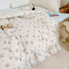 BuLuTu duvet cover invisible zipper detail enables easy insert and removal of the insert.