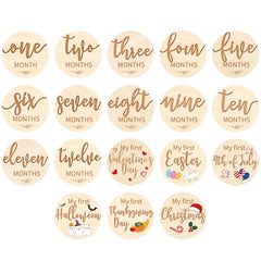 Capoda milestone card 1 month in natural wood, ideal for newborn growth photos and memories