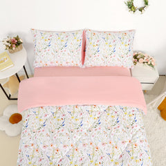 CARUILI fitted sheet in pink flowers emphasizes snug toddler bed fit