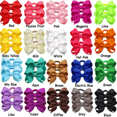 CÉLLOT boutique 3-inch pink hair bow with elastic tie perfect for daily outfits and photos.