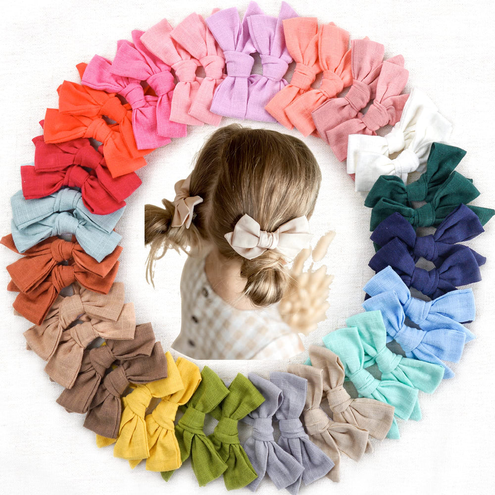 CÉLLOT linen-fabric bows close-up highlighting premium texture for comfortable daily wear.