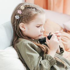Choicbaby non-slip jaw clip with metal spring for secure grip.