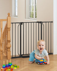 Cideny 29-45 gate at stairs demonstrating auto-close action