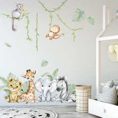 clothmile woodland animals giraffe decal brightens walls with friendly animal charm.