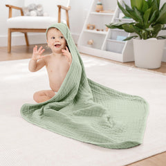 Comfy Cubs hooded towel close-up of 6-layer muslin texture for durability.