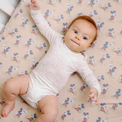 Copper Pearl Mickey Mouse fitted sheet is breathable and easy to care for.
