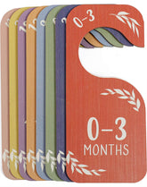 Cranado baby closet dividers front view highlight color-coded sizes for quick outfit selection.