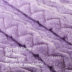 CREVENT Wave Lanveder blanket in stroller with baby, showcasing portability.