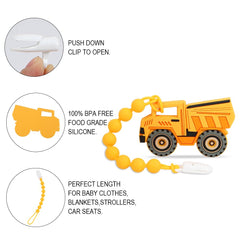 Cuebo pacifier-clip-holder demonstrates secure grip and mess-free on-the-go use.