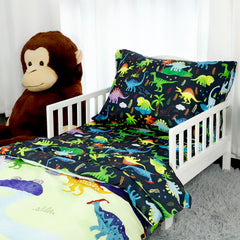DAYEEBALL comforter features a bright dinosaur pattern to spark bedtime imagination.