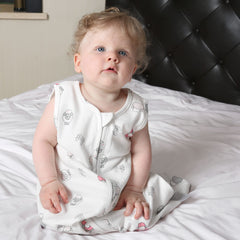 DaysU 6-12 months wearable blanket providing room to move without slipping off