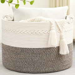 Degeyoyo 67L blanket basket outer view shows durable cotton rope storage for blankets.