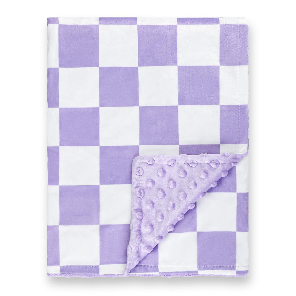 DILIMI baby blanket in soft minky plush delivers gentle warmth for newborn snuggles.