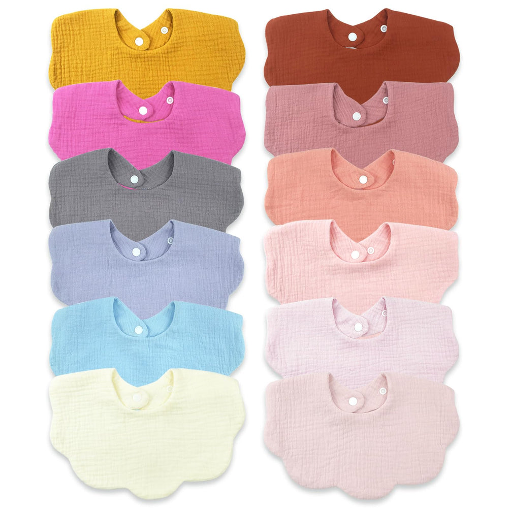 DOSMINE Muslin Bib teething close-up shows soft, absorbent protection for sensitive outfits