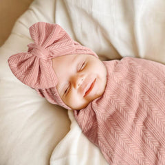 DRESHOW BQUBO matching hat and bow set for newborn styling and cute outfits.